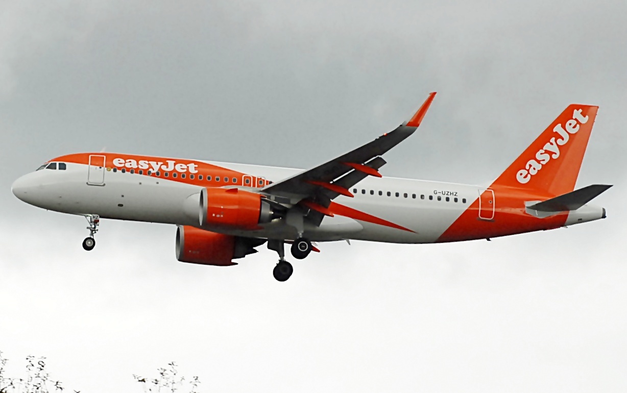 easyJet easyJet